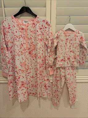 Biscuit Mother and Daughter Mathing Pink Splatter Pajama Set